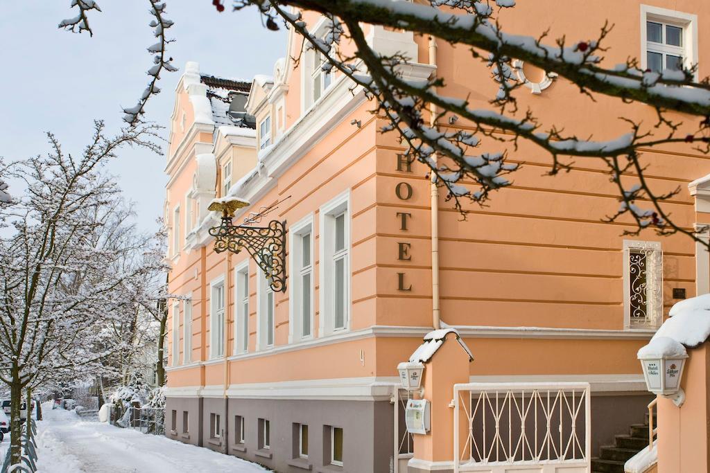 Hotel Adler Грайфсвальд Екстер'єр фото